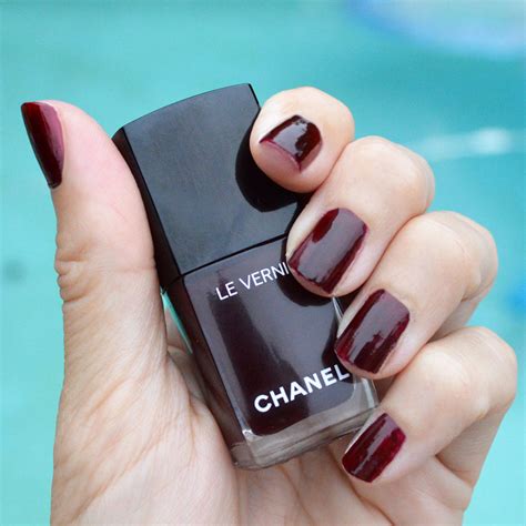 Chanel Rouge noir nail varnish